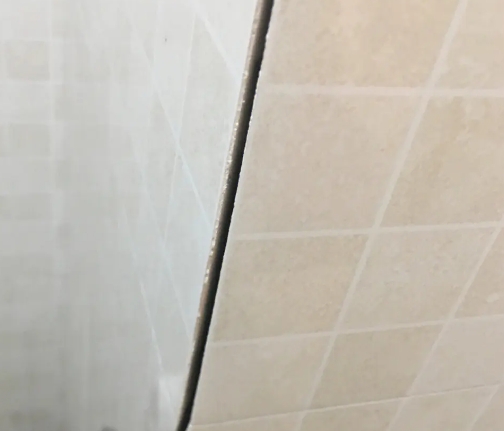 黄南瓷砖空鼓维修公司分享阳台瓷砖脱落的修复过程可以分为以下几个步骤